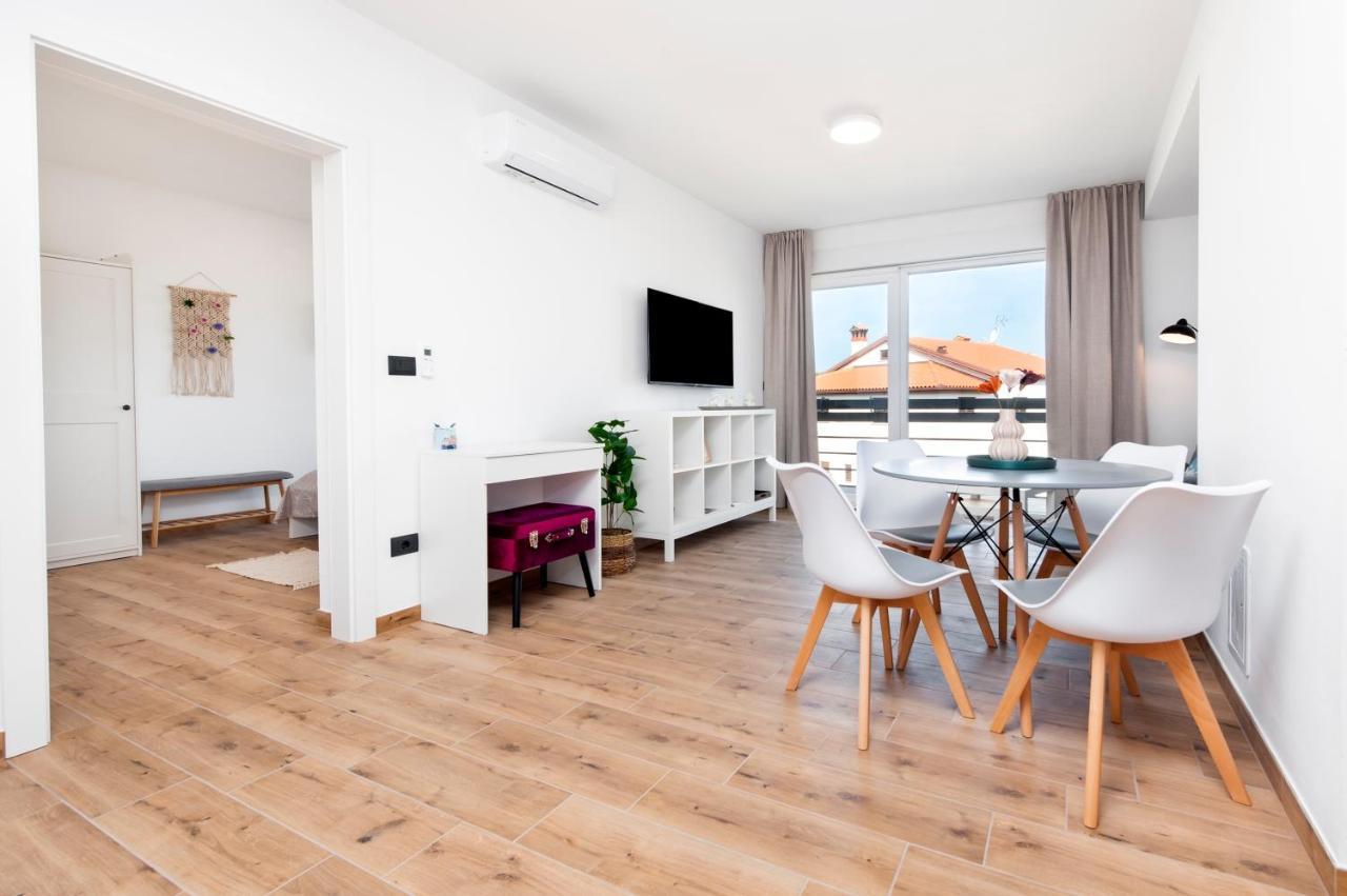 Apartments Sunrise & Sunset Ровінь Екстер'єр фото